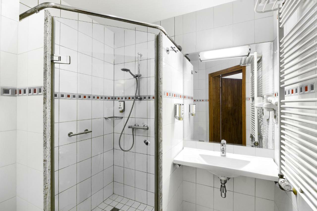 Hotel Olympic Wronki  Extérieur photo