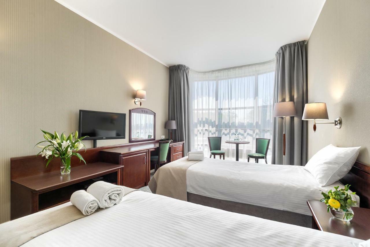 Hotel Olympic Wronki  Extérieur photo